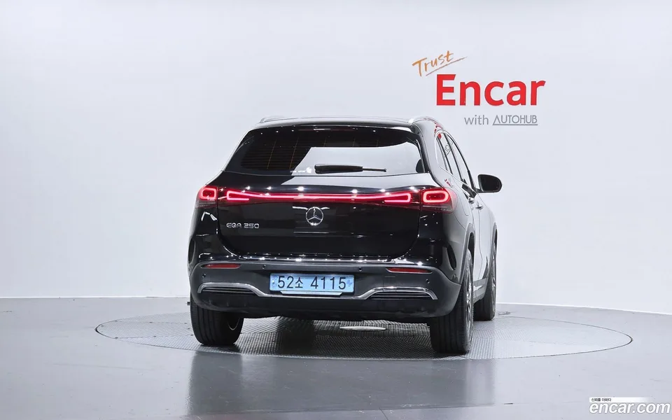Mercedes-Benz EQA EQA250 AMG 2023 — миниатюра 4