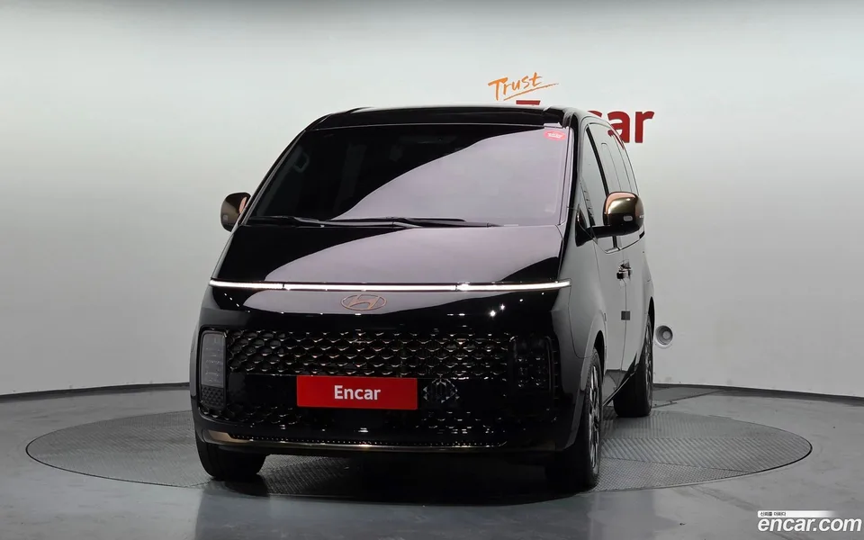 Hyundai Staria 9 2024 — миниатюра 3