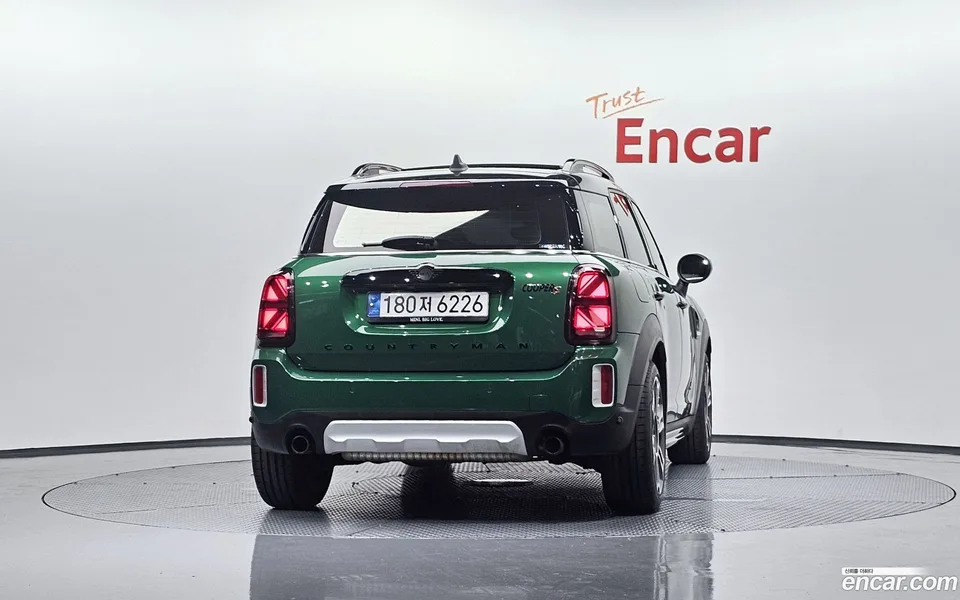 MINI Cooper S Countryman ALL4 2024 — миниатюра 4
