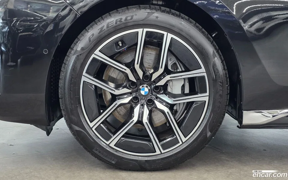 BMW 7 Series 740i xDrive M 2025 — миниатюра 5