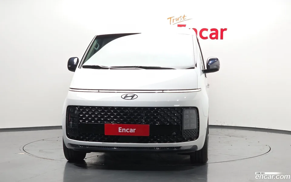 Hyundai Staria HEV 1.6 7 2025 — миниатюра 3