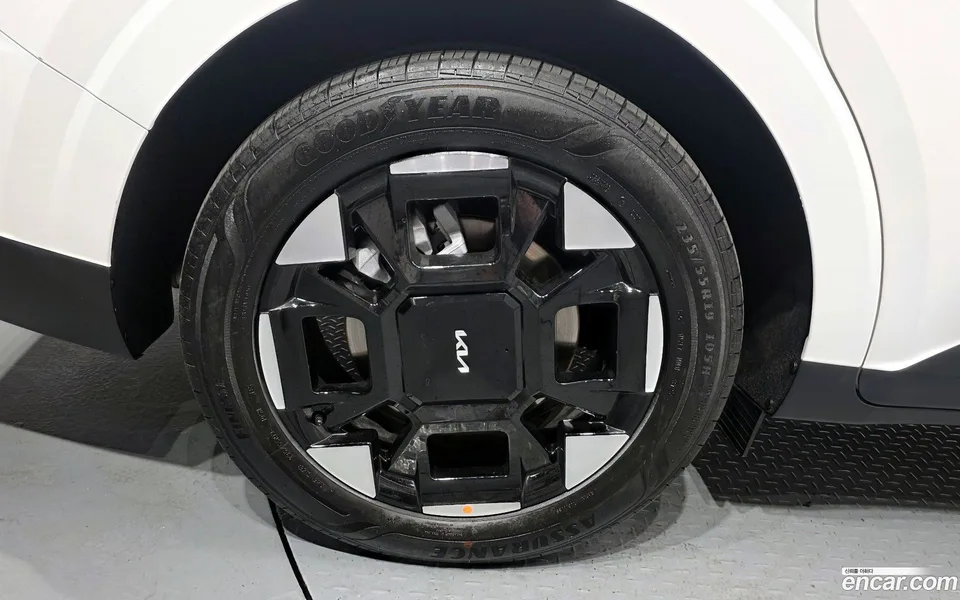 Kia Carnival HEV 9 2025 — миниатюра 2
