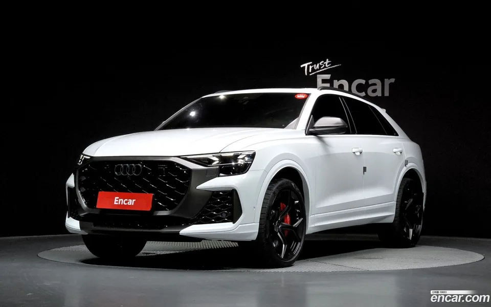 Audi RSQ8 (4M) 2025