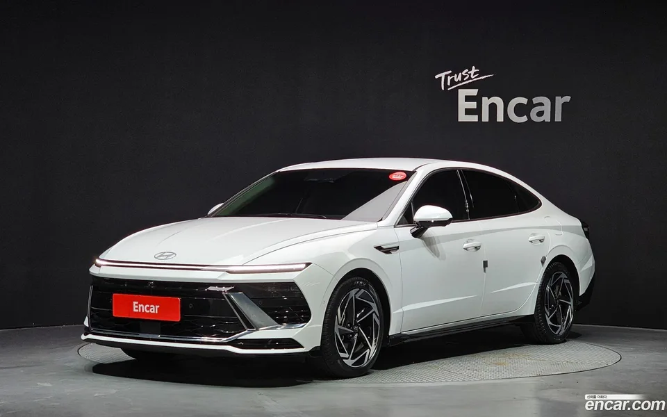 Hyundai Sonata The Edge Hybrid 2024 — photo 1, buy with delivery to Moscow