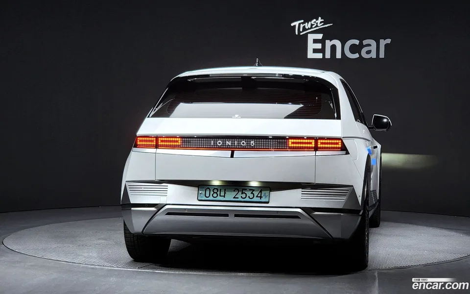 Hyundai Ioniq 5 2022 — thumbnail 4
