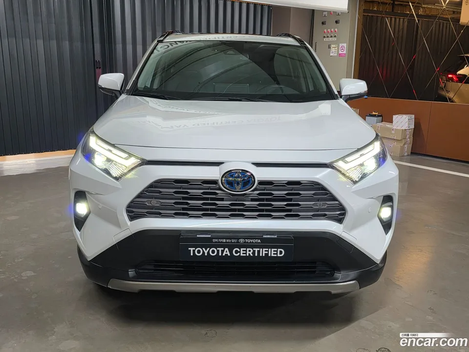 Toyota RAV4 2.5 4WD LTD 2024 — миниатюра 3