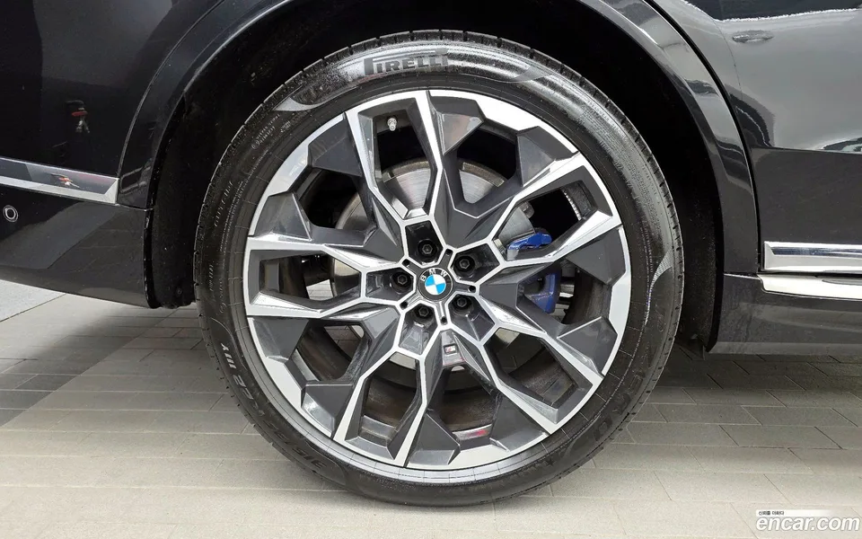 BMW X7 xDrive 40d M 6 2024 — thumbnail 2