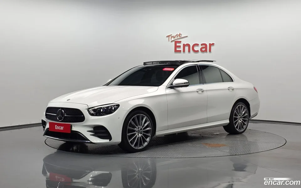 Mercedes-Benz E-Class 2022