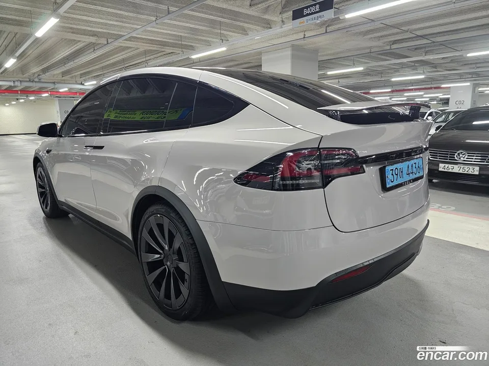 Tesla Model X AWD 2023 — миниатюра 2