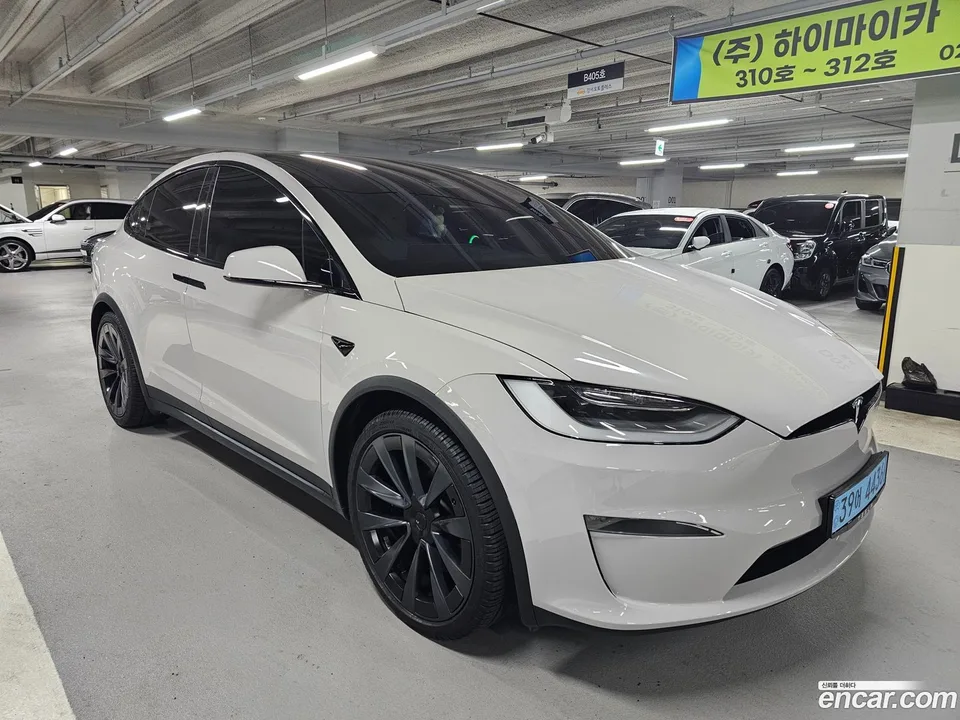 Tesla Model X 2023