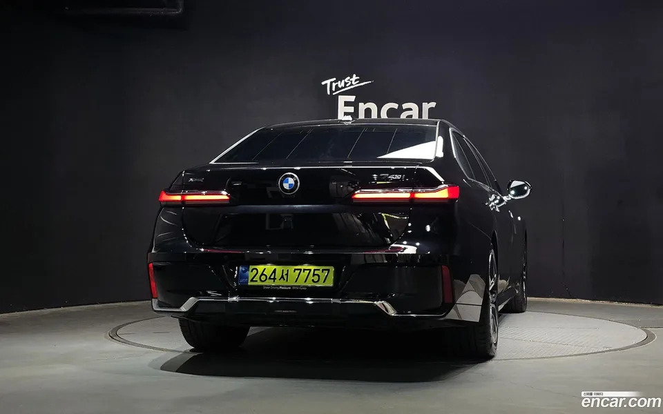 BMW 7 Series 740i xDrive M 2025 — миниатюра 4
