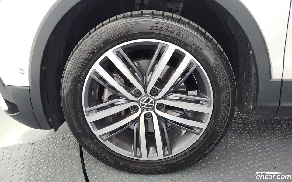 Volkswagen Tiguan Allspace 2.0 TSI 2022 — миниатюра 2