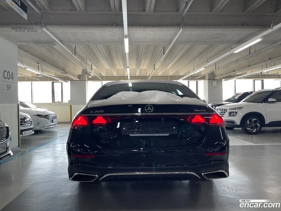 Mercedes-Benz E-Class E300 4MATIC AMG Line 2026 — миниатюра 4