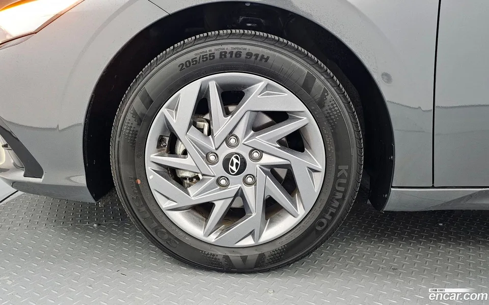 Hyundai Avante CN7 1.6 2024 — миниатюра 2