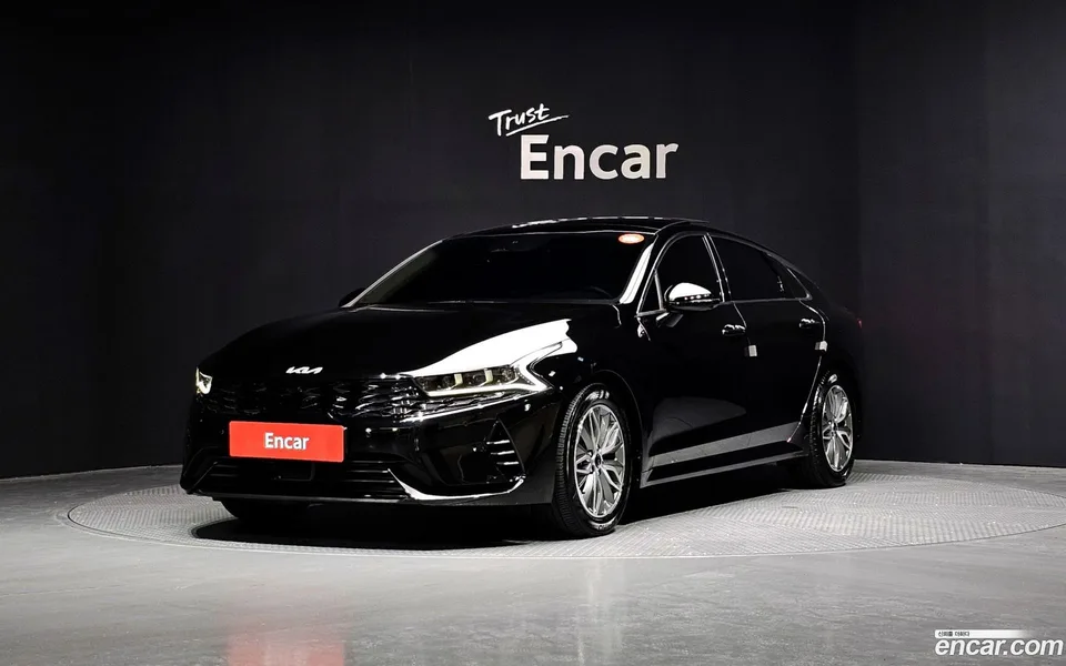 Kia K5 Hybrid 2022 — фото 1, купить с доставкой в Москву