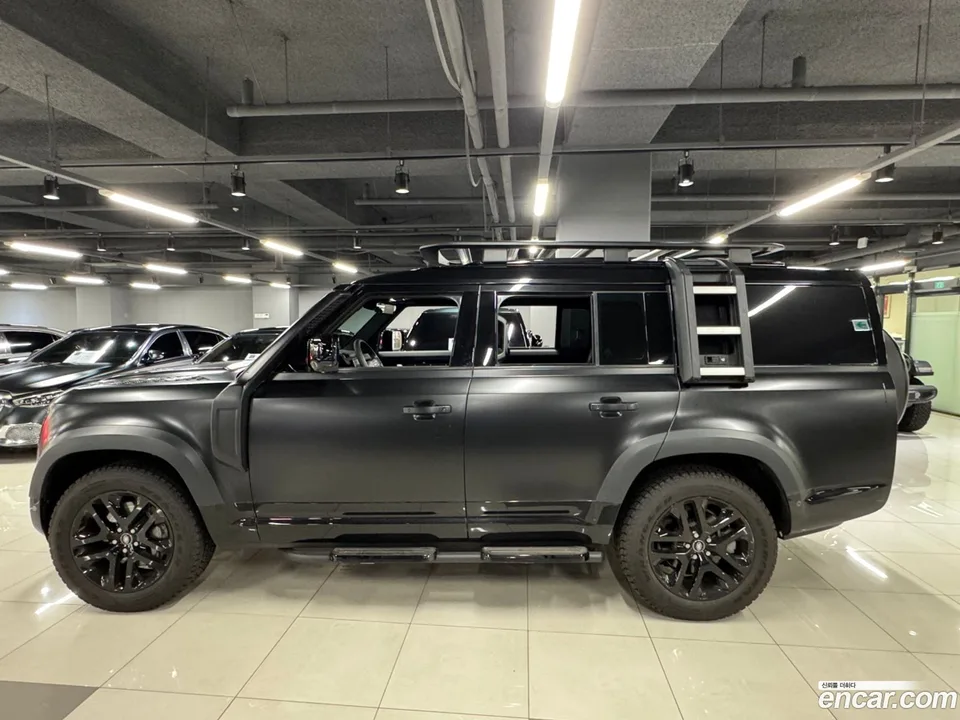 Land Rover Defender 130 P400 2024 — миниатюра 3