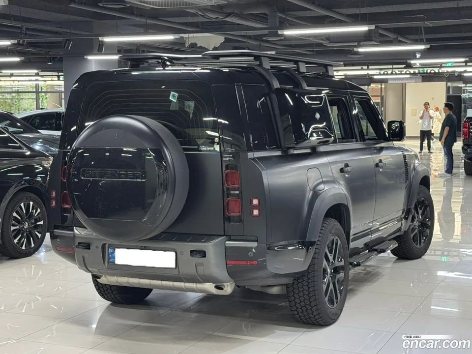 Land Rover Defender 130 P400 2024 — миниатюра 4