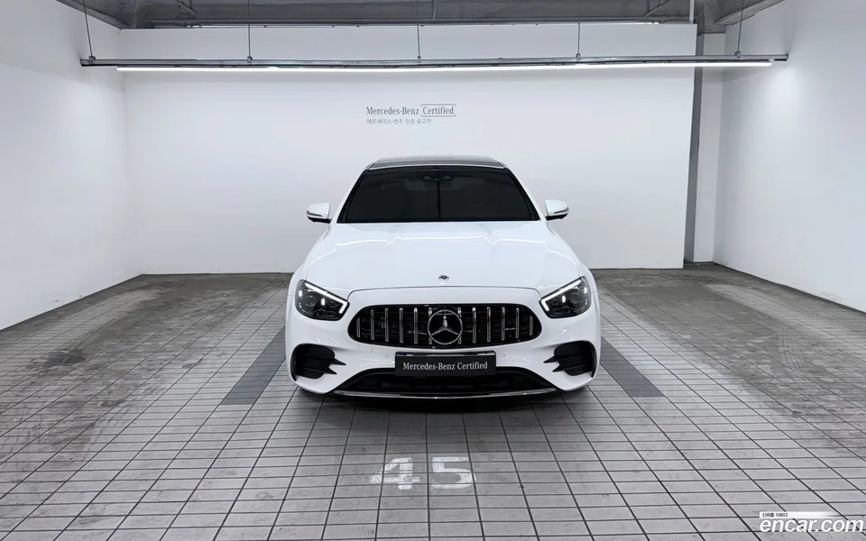 Mercedes-Benz E-Class E350 4MATIC AMG Line 2022 — thumbnail 3