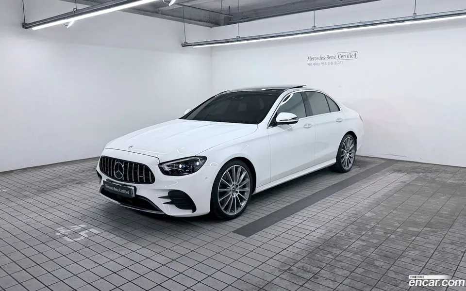 Mercedes-Benz E-Class E350 4MATIC AMG Line 2022 — photo 1, buy with delivery to Moscow