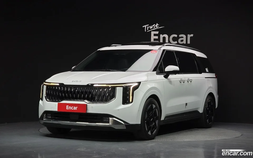 Kia Carnival 9 2024 — photo 1, buy with delivery to Moscow