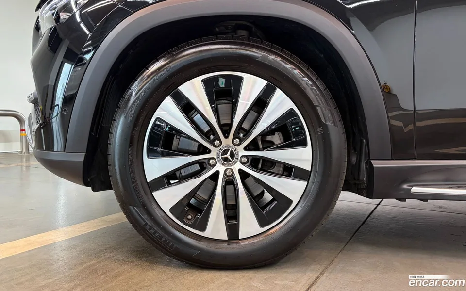 Mercedes-Benz GLE-Class GLE300d 4MATIC 2025 — миниатюра 2