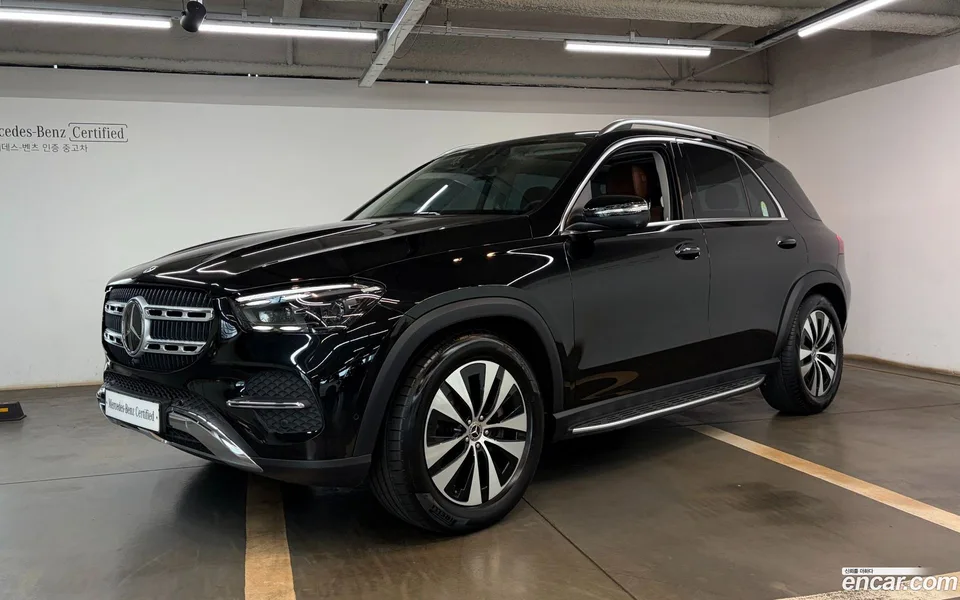 Mercedes-Benz GLE-Class GLE300d 4MATIC 2025 — фото 1, купить с доставкой в Москву