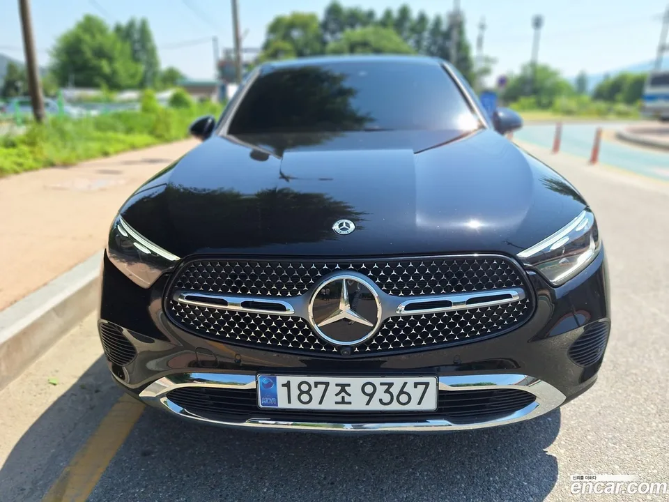 Mercedes-Benz GLC-Class 2025