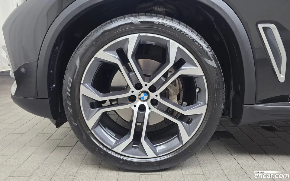 BMW X5 xDrive 30d xLine 2022 — thumbnail 5