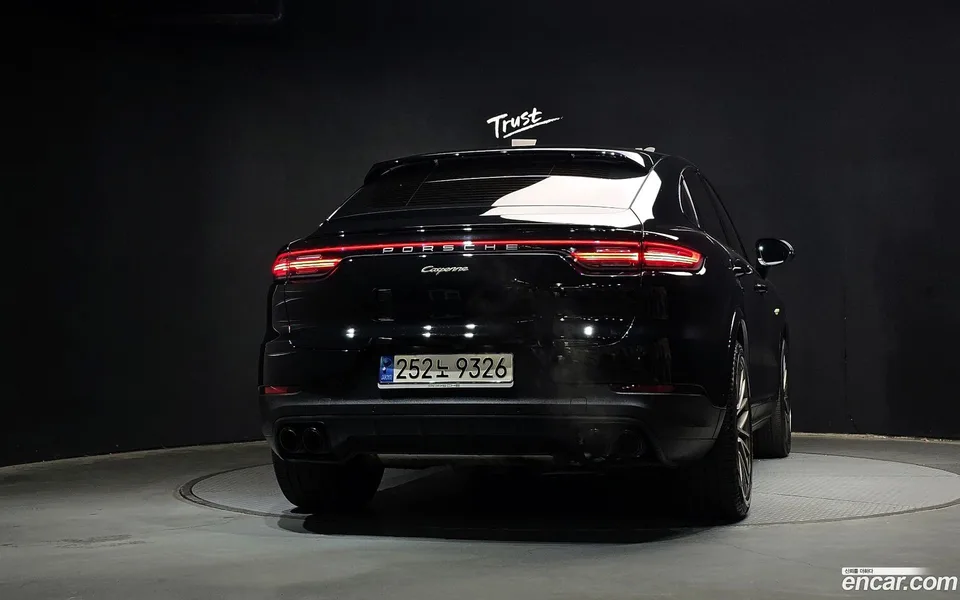 Porsche Cayenne 3.0 E- 2023 — миниатюра 4