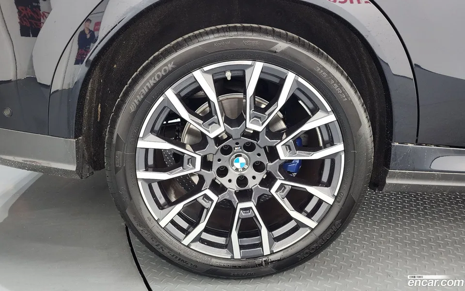 BMW X6 xDrive40i M 2024 — миниатюра 2