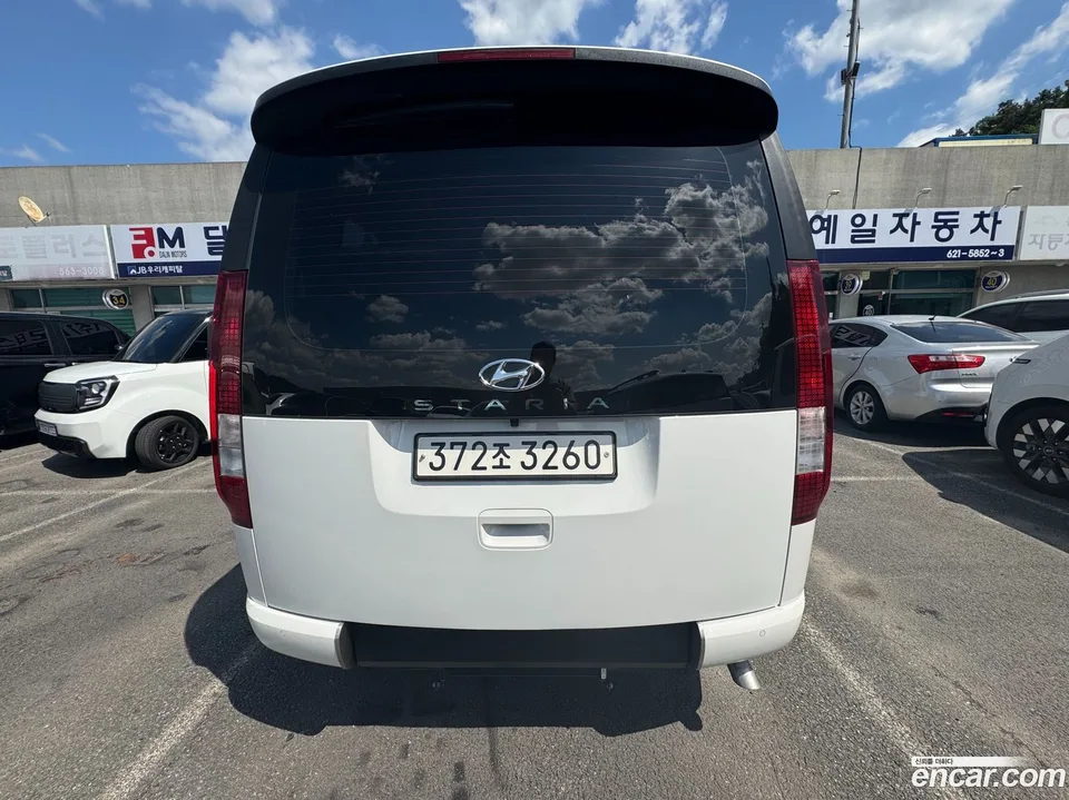 Hyundai Staria L3.5 / 2022 — thumbnail 4