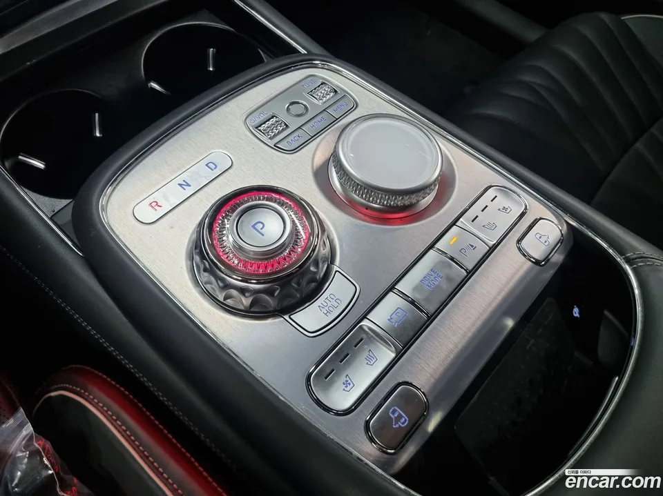 Genesis G90 3.5 AWD 2023 — thumbnail 2