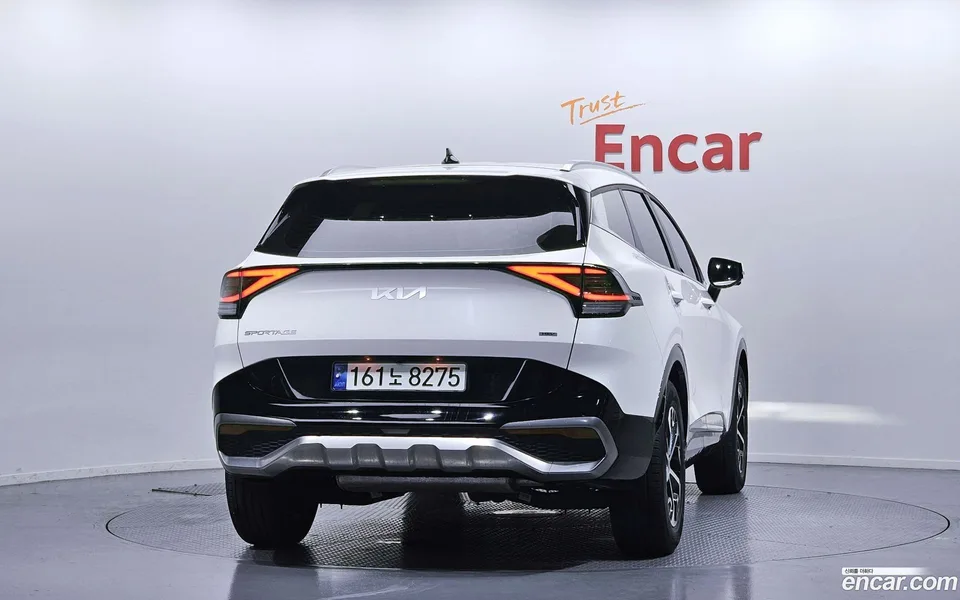 Kia Sportage Hybrid 2WD 2024 — миниатюра 4