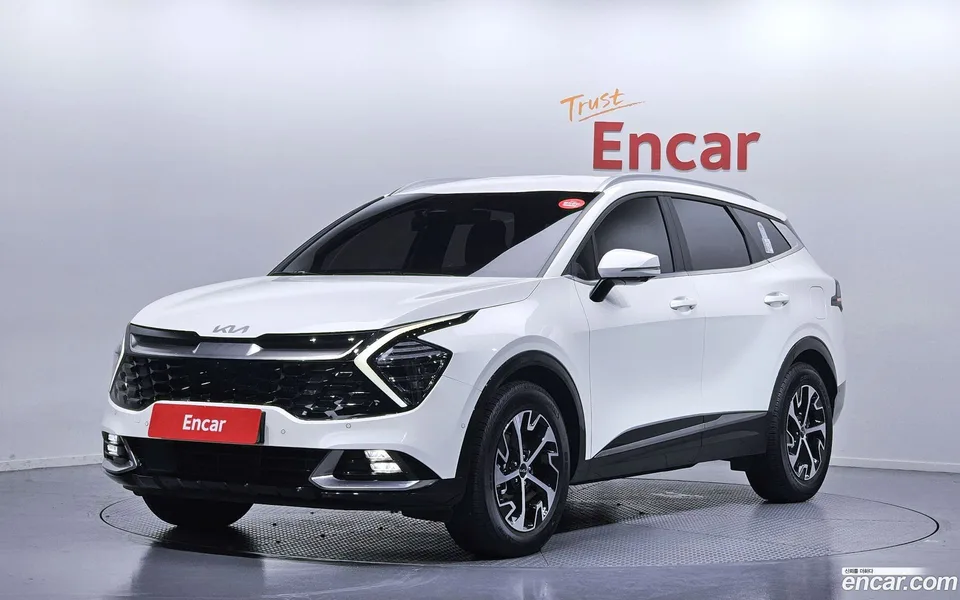 Kia Sportage Hybrid 2WD 2024 — фото 1, купить с доставкой в Москву