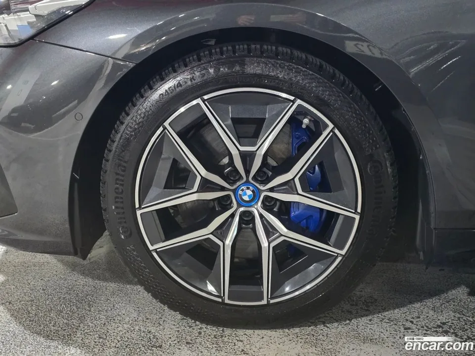 BMW i5 eDrive 40 M 2024 — thumbnail 5