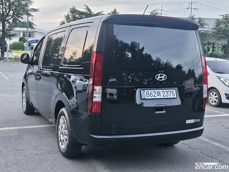 Hyundai Staria HEV 1.6 3 2025 — миниатюра 5