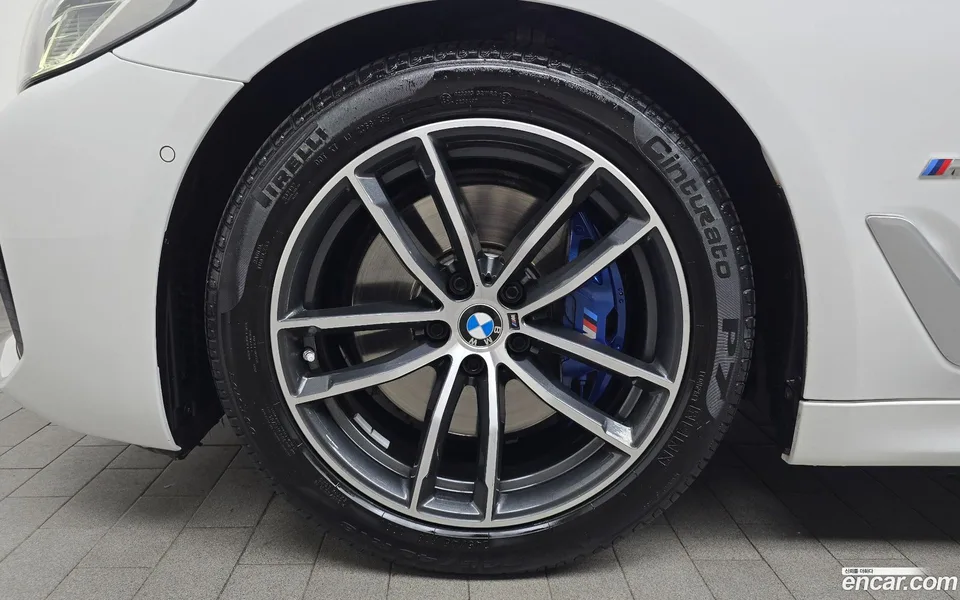 BMW 5 Series 520i M 2022 — миниатюра 2
