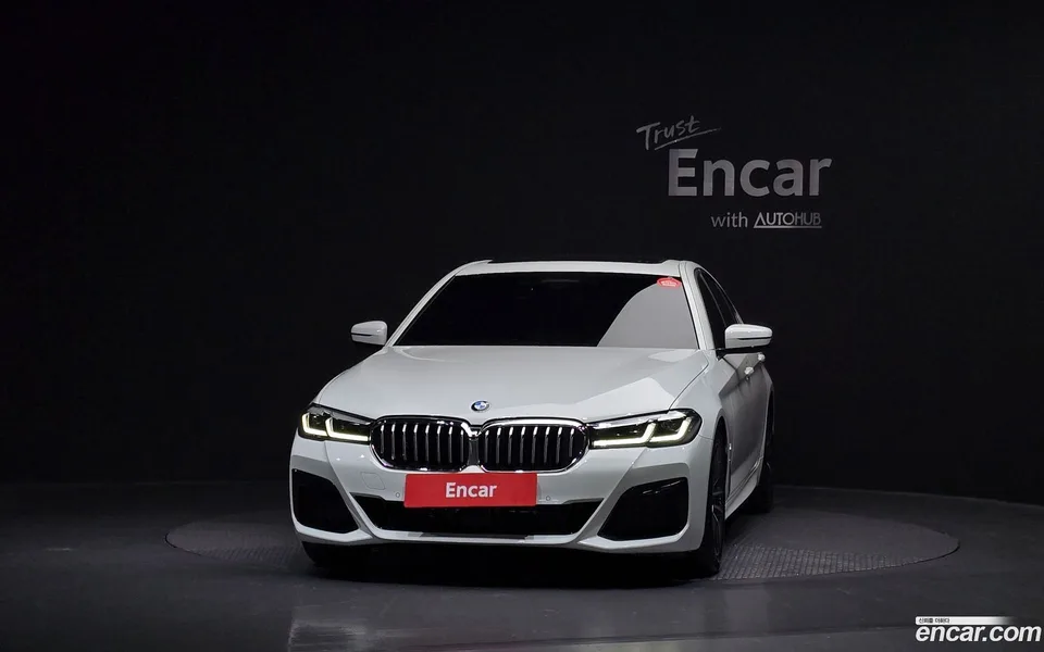 BMW 5 Series 520i M 2022 — миниатюра 3