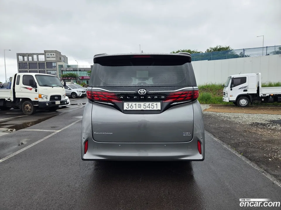Toyota Alphard 2.5 HEV AWD 2024 — миниатюра 4