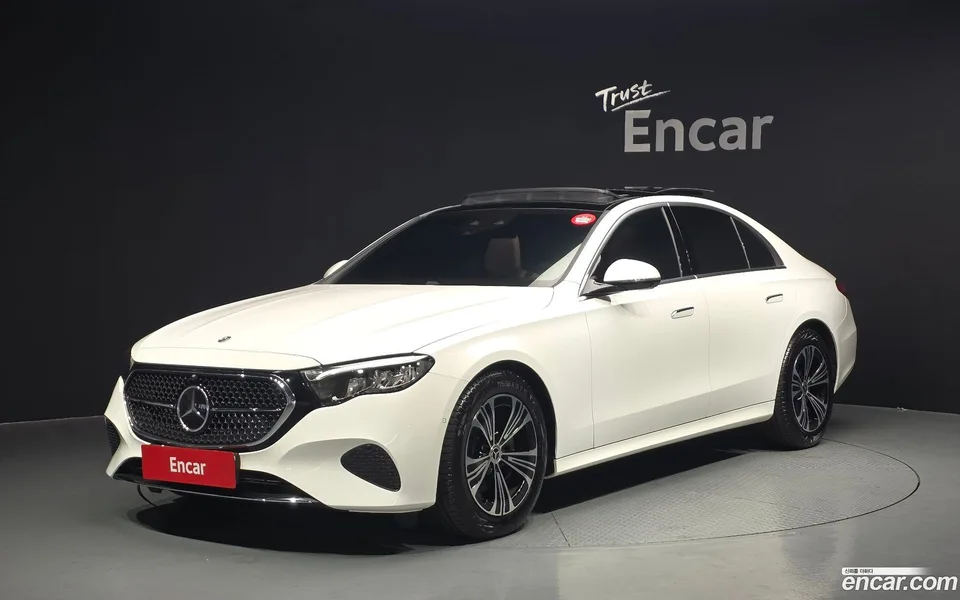 Mercedes-Benz E-Class 2024