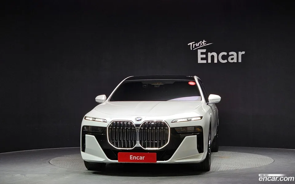BMW 7 Series 740d xDrive M 2025 — миниатюра 3