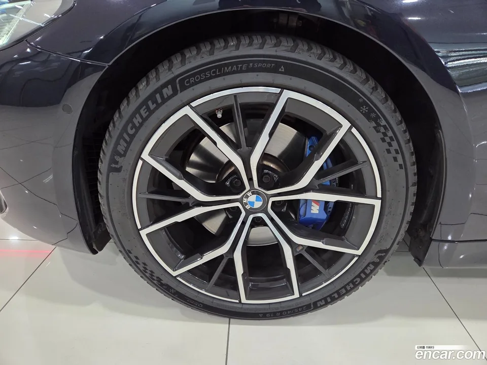 BMW 5 Series 530i M 2023 — миниатюра 5
