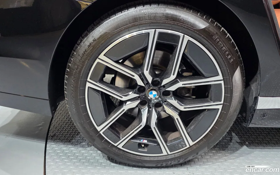 BMW 7 Series 740i xDrive M 2024 — thumbnail 5