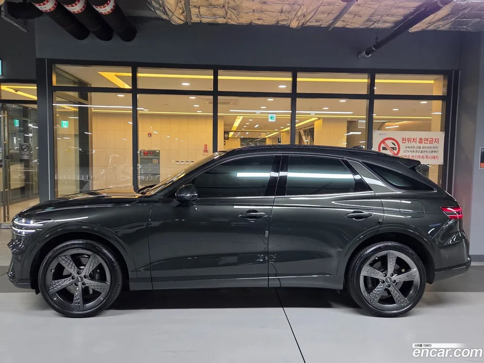 Genesis GV70 2.5T AWD 2023 — миниатюра 3