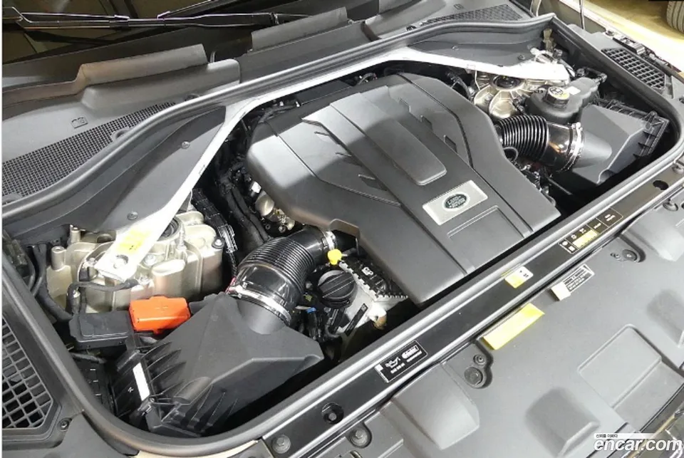 Land Rover Range Rover P530 AB LWB 2022 — миниатюра 5
