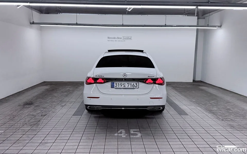 Mercedes-Benz E-Class E220d 4MATIC 2024 — миниатюра 4