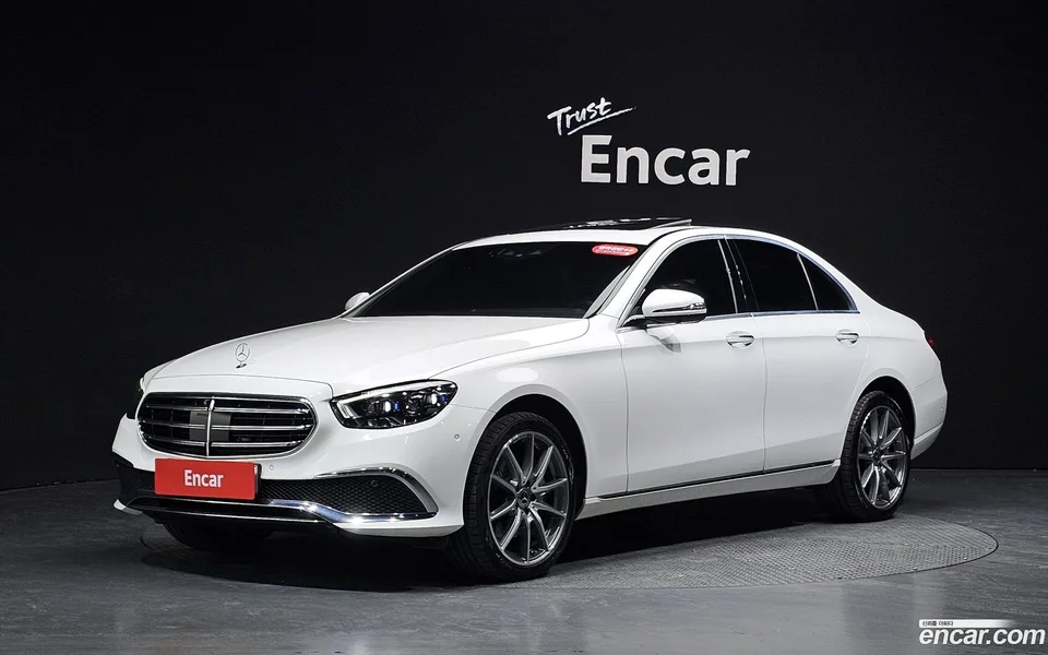 Mercedes-Benz E-Class 2022