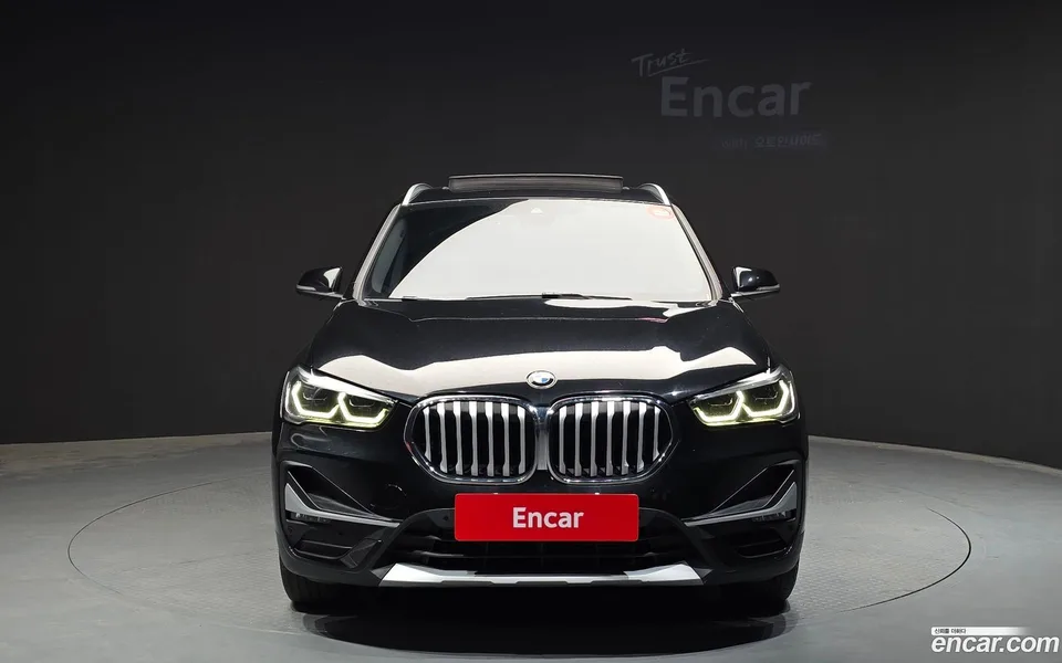 BMW X1 xDrive 20i xLine 2022 — миниатюра 3