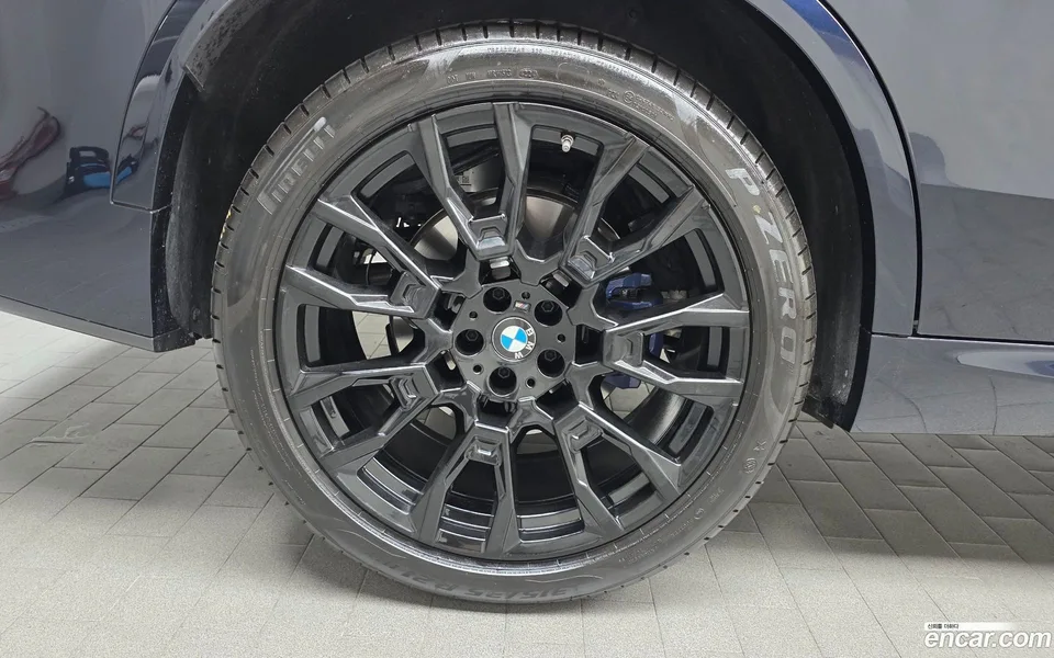BMW X5 xDrive 40i M 2025 — thumbnail 5