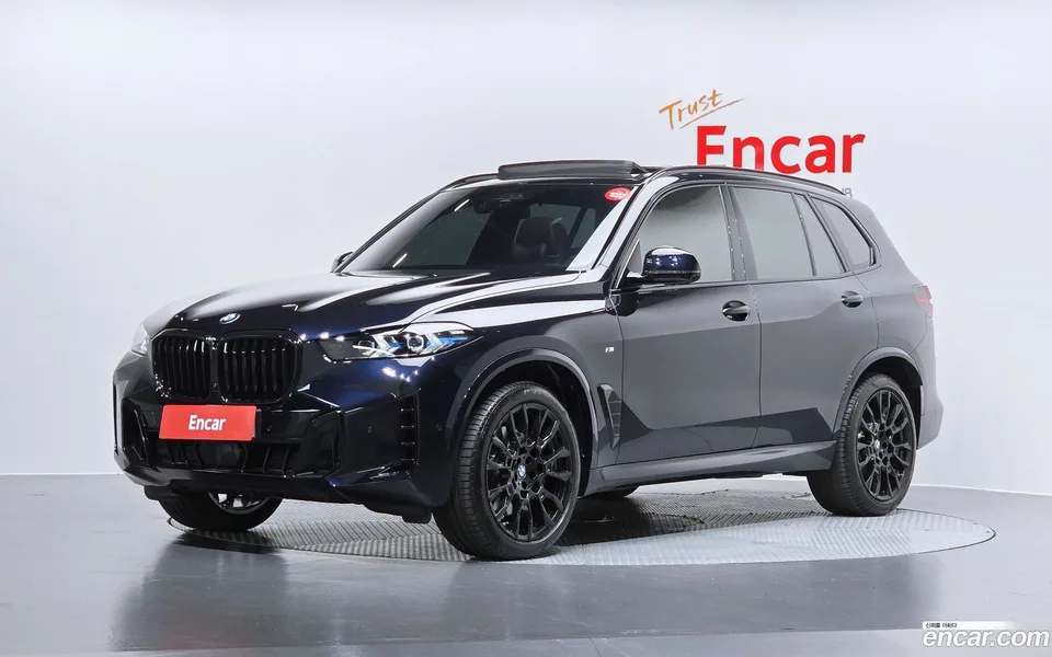 BMW X5 xDrive 40i M 2025 — photo 1, buy with delivery to Moscow